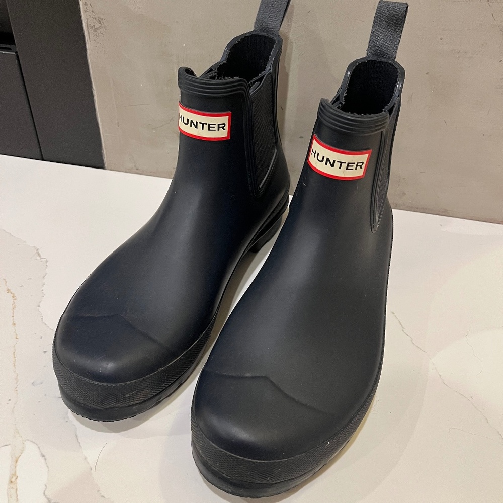 Hunter Chelsea rain boots